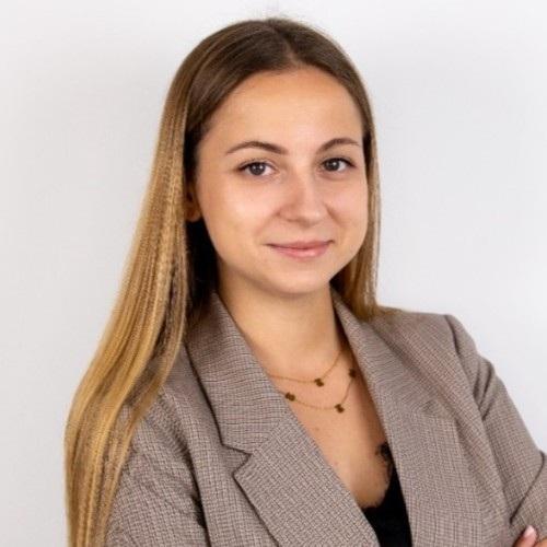 BIO Anna Żesławska-Olejnik