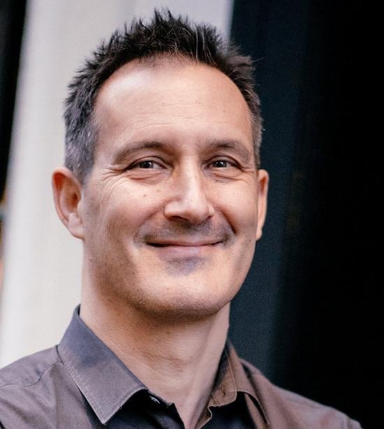 BIO Howard Krais
