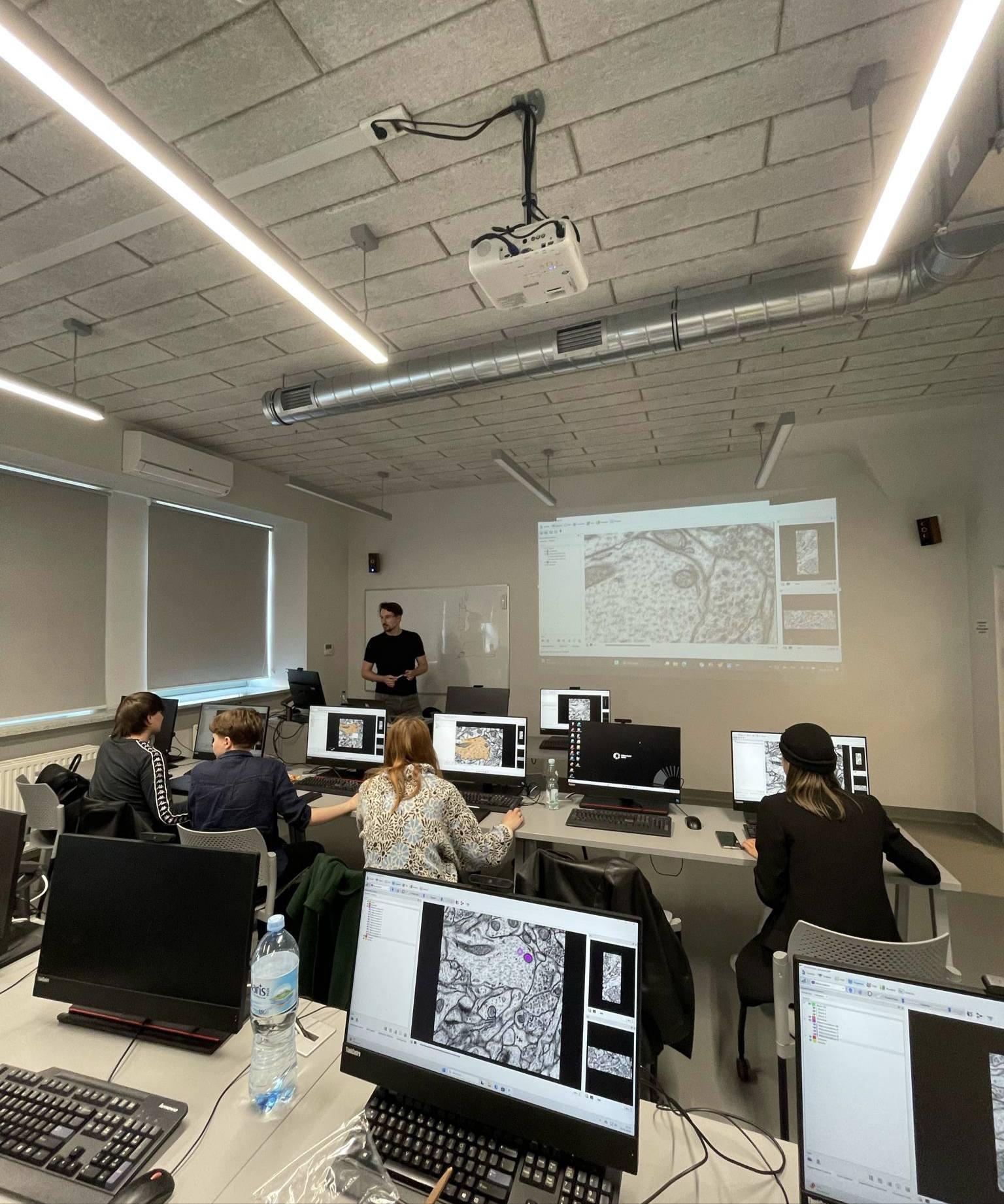 WWarsztaty z rekonstrukcji 3D dendrytów i innych ultrastruktur neurocytologicznych
